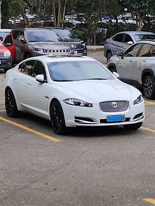 JAGUAR XF 2.0 PREMIUM LUXURY TURBOCHARGED GASOLINA 4P AUTOMÁTICO JAGUAR XF 2.0 PREMIUM LUXURY TURBOCHARGED GASOLINA 4P AUTOMÁTICO